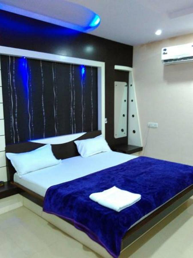 Datia Hotel Blue Star מראה חיצוני תמונה